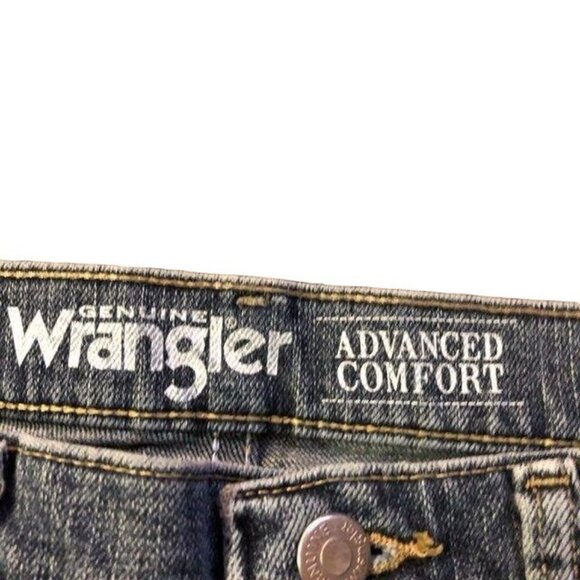 Wrangler Advanced Comfort Jeans Mens 46x34 Used Some Wear Relaxed Fit - Picture 8 of 12